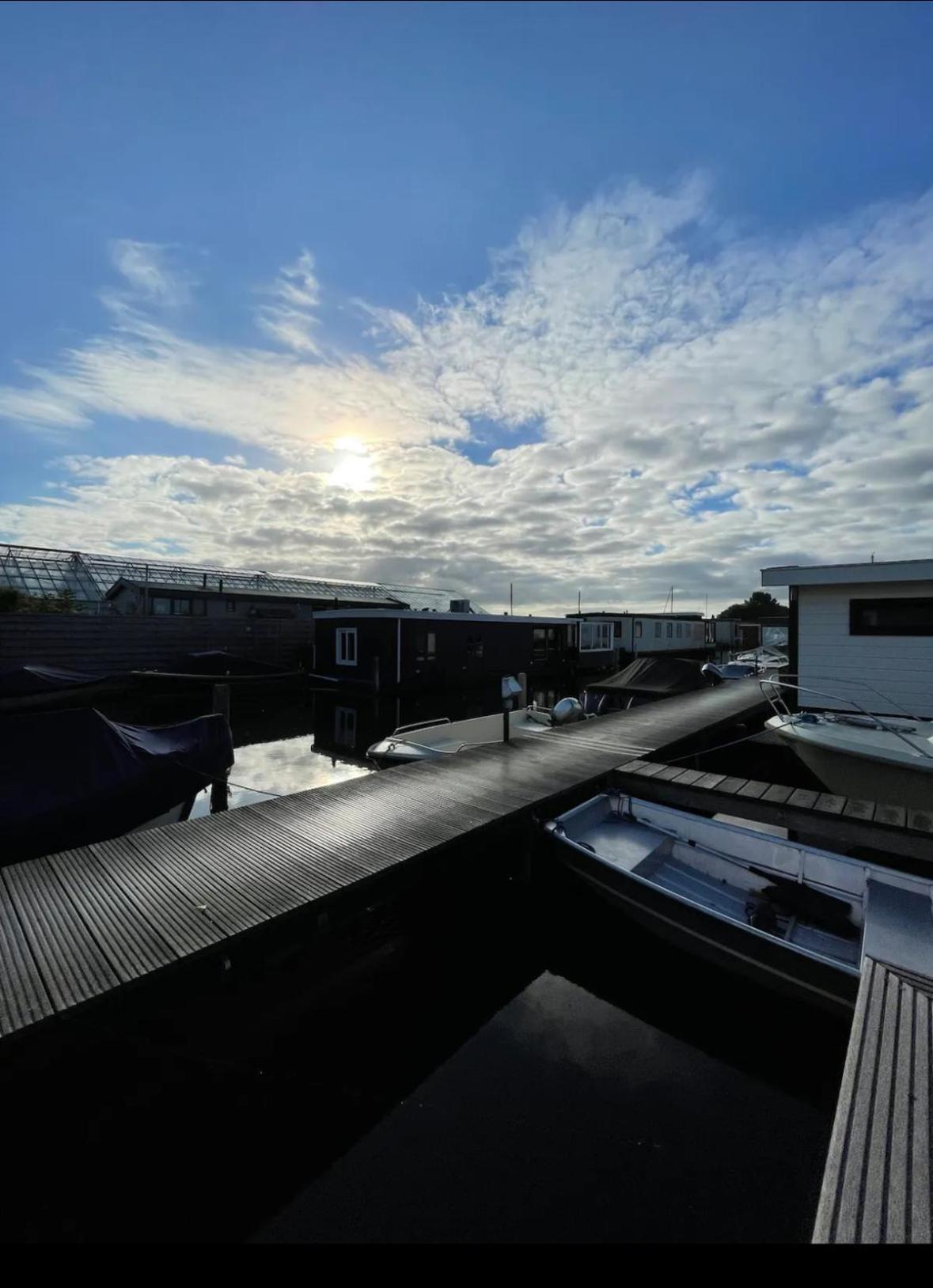 Апартаменты Amsterdam Boathouse Алсмер Экстерьер фото